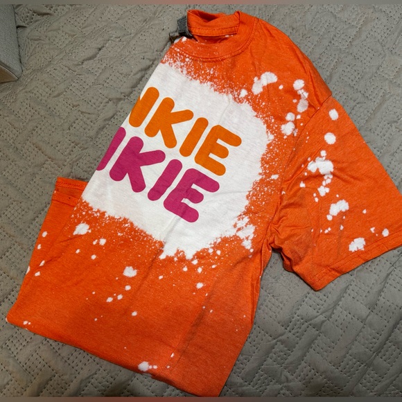 Graphic Tshirt - Picture 2 of 3